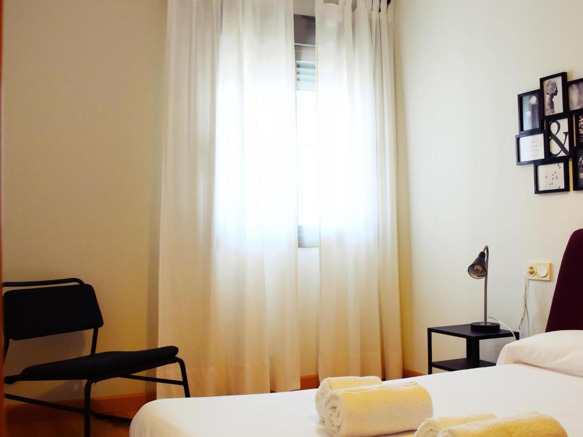 Tranquilo Apartamento Cerca Del Centro Historico Malaga Luaran gambar